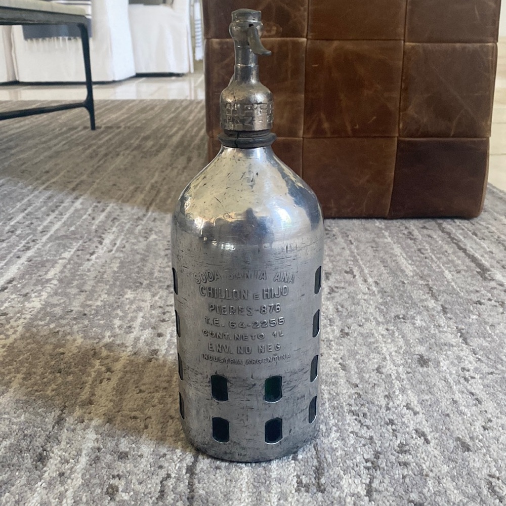 Antique seltzer